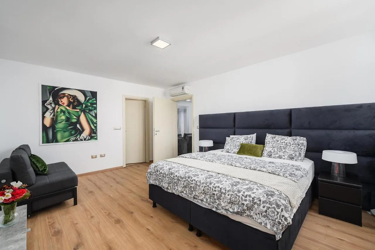 Val Mare Apartment Novigrad