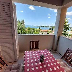 Henc Novigrad (Istria)